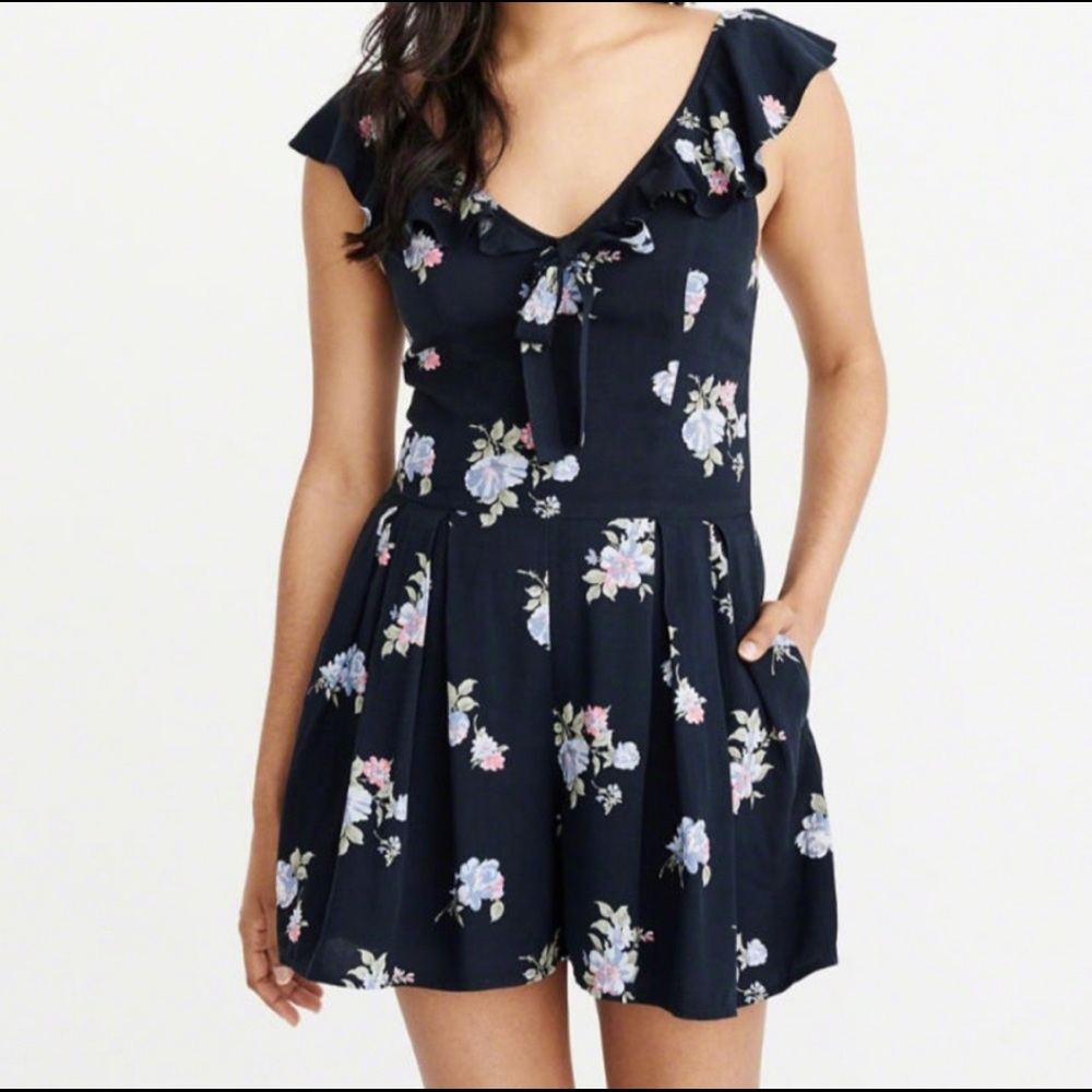 NWT ✨ A&F Navy Floral Romper